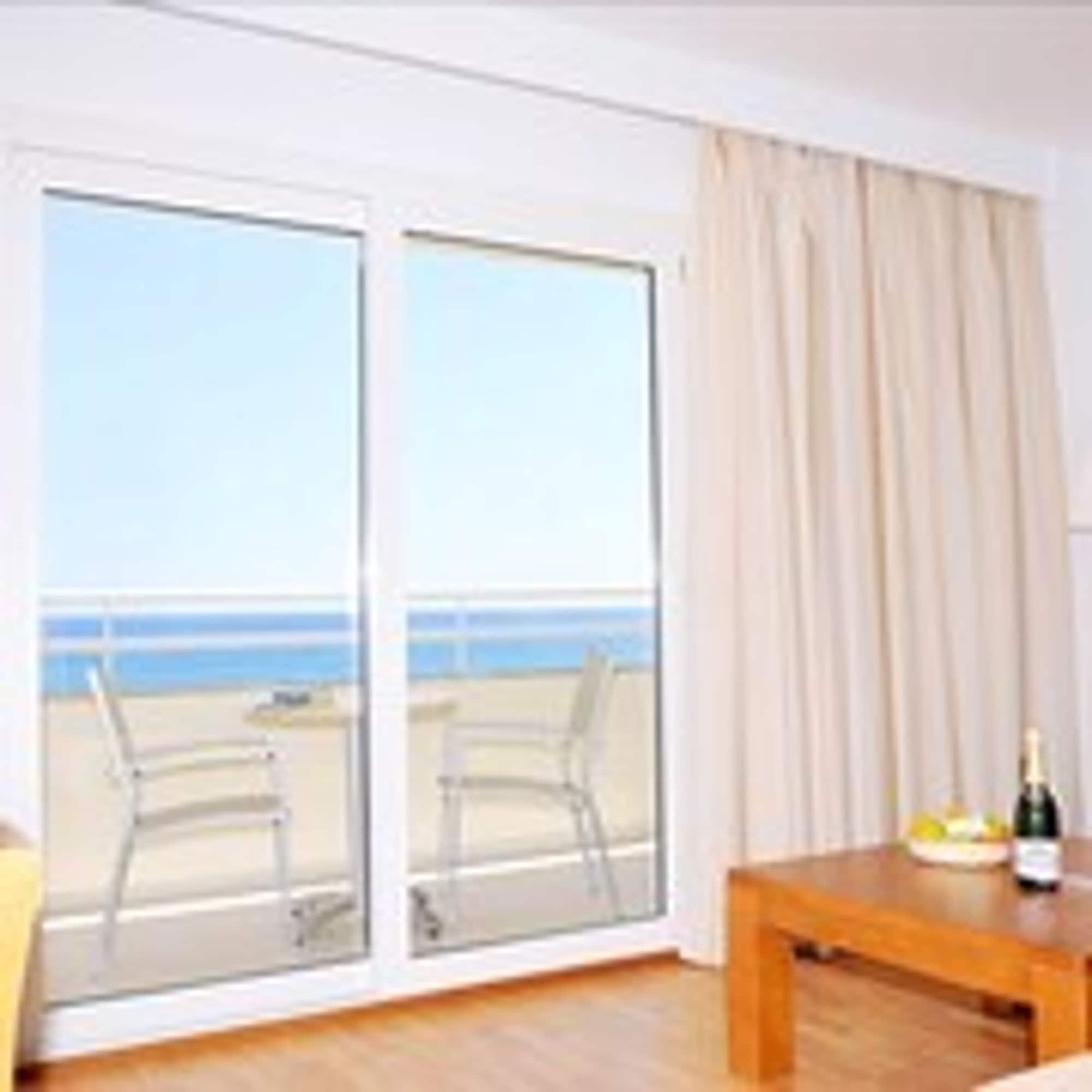 Cabot Cap De Mar Hotel Кала Бона Екстериор снимка