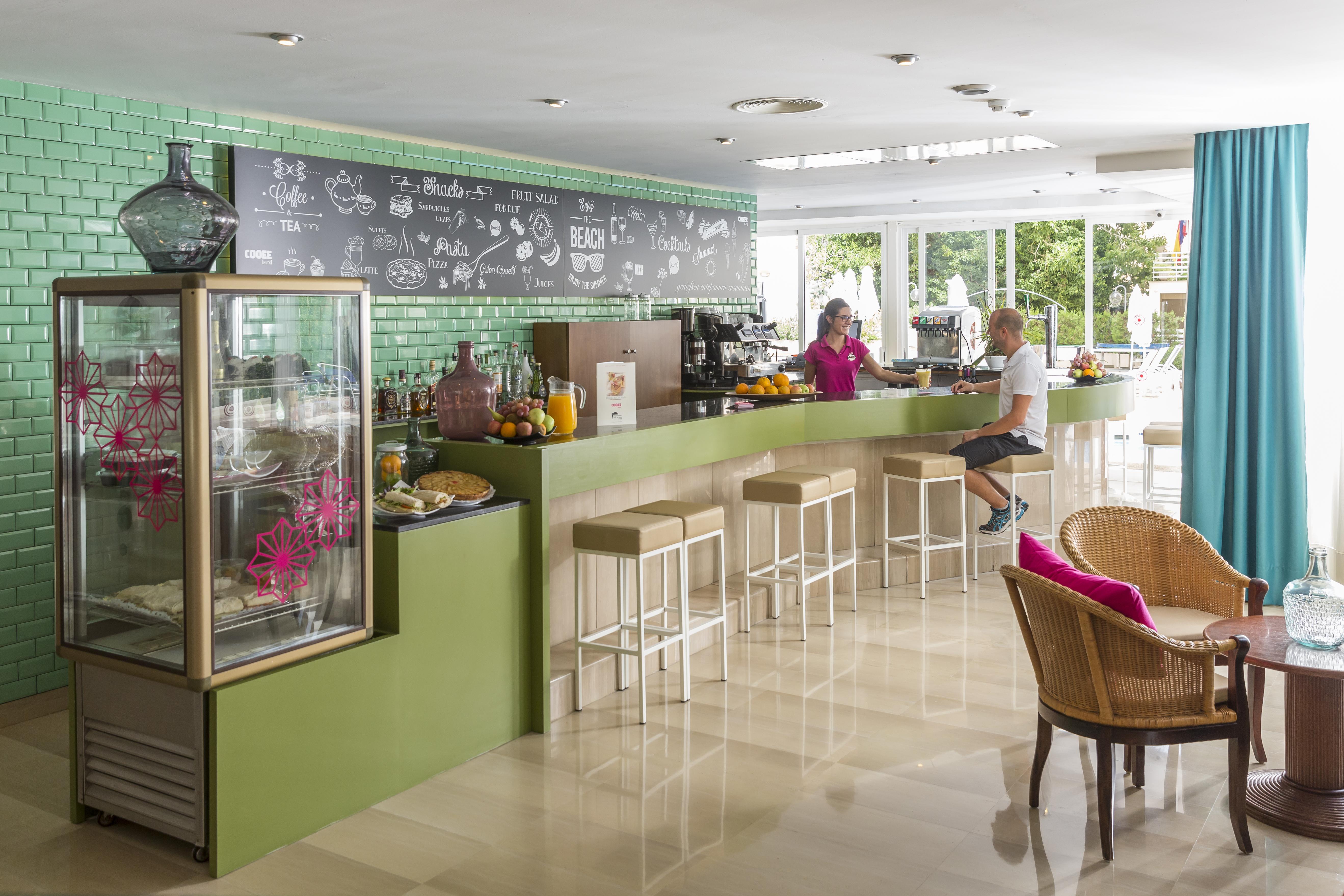 Cabot Cap De Mar Hotel Кала Бона Екстериор снимка